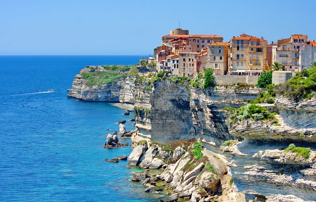 Paysages marins de Corse, inspiration pour la littérature