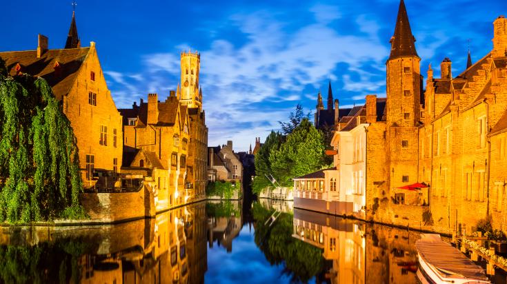 Canaux de Bruges, écrin idéal pour la fiction historique