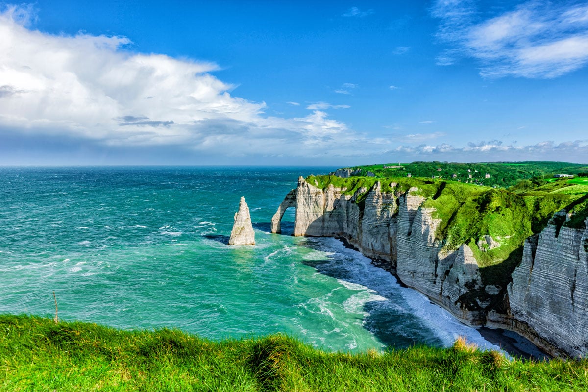 Falaises d’Étretat, emblème littéraire de la Normandie
