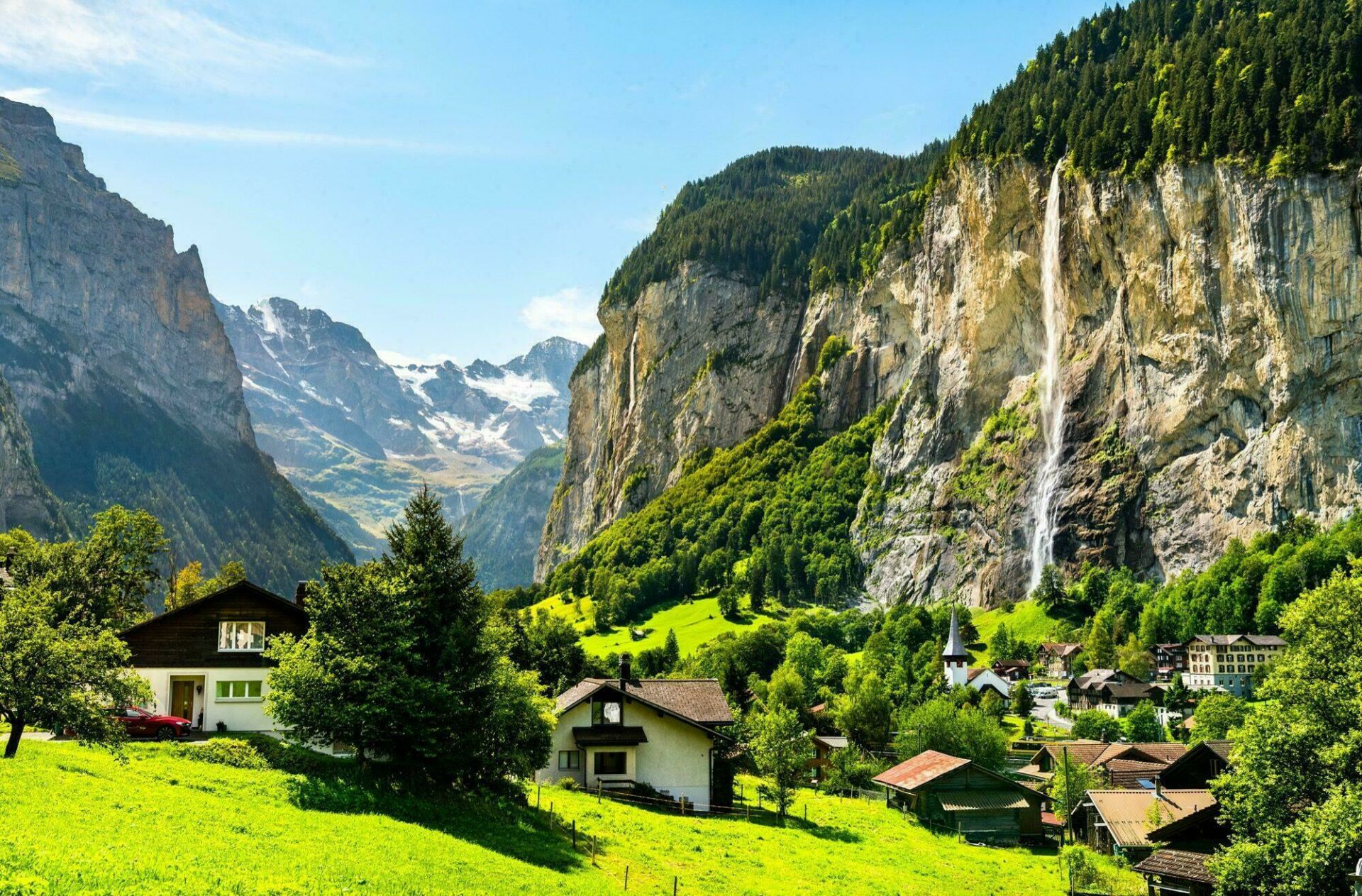Montagnes du Valais, cadre majestueux pour tout auteur